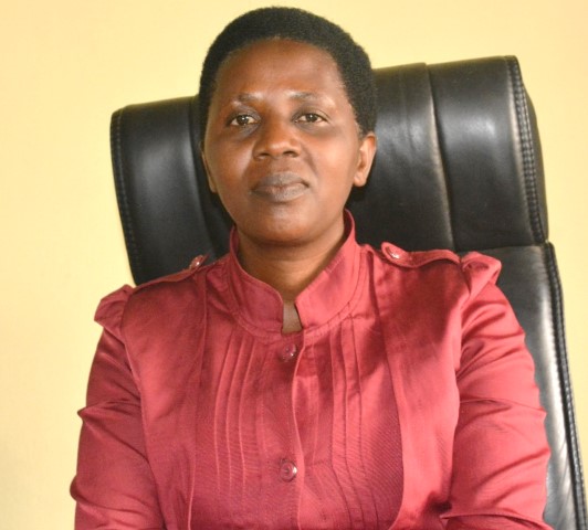 Mme Justine NIZIGIYIMANA, Directrice des Petits et Micros Contribuables_png.jpg